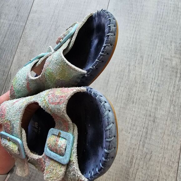 La Plume Jen Leather Suede pastel flowers slides Sandals floral casual 8.5 - Picture 4 of 11